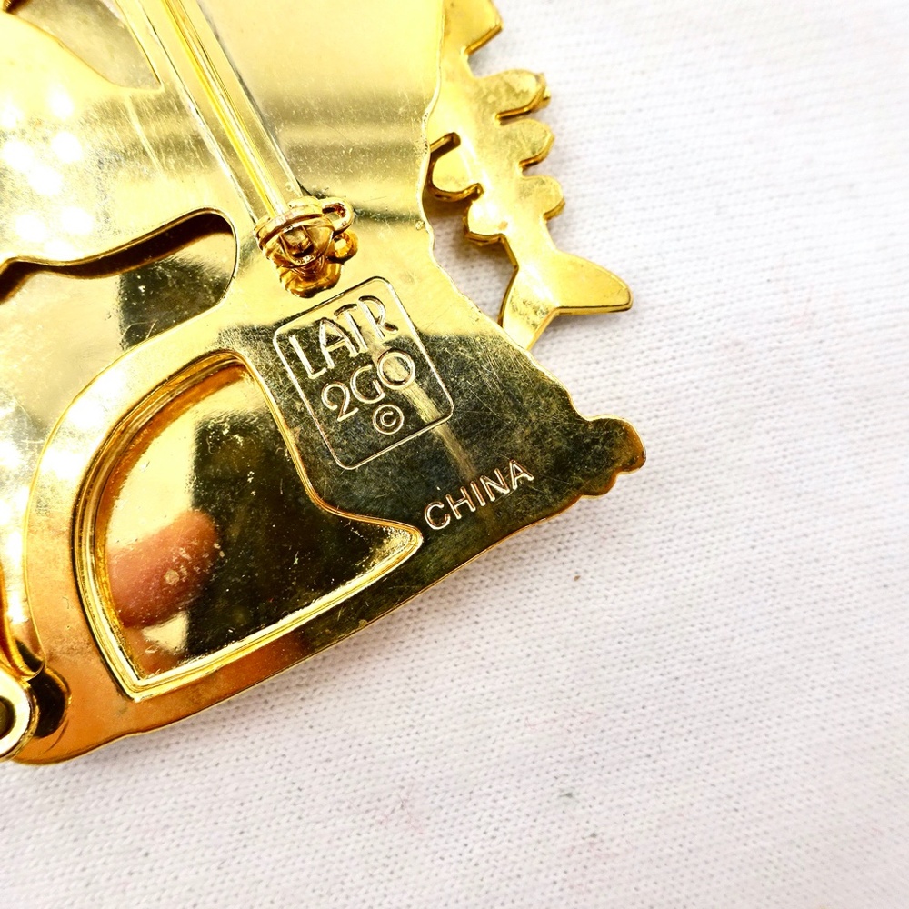 LUNCH at the RITZ LATR 2GO GlamourPuss Pin Pendant - Picture 9 of 11